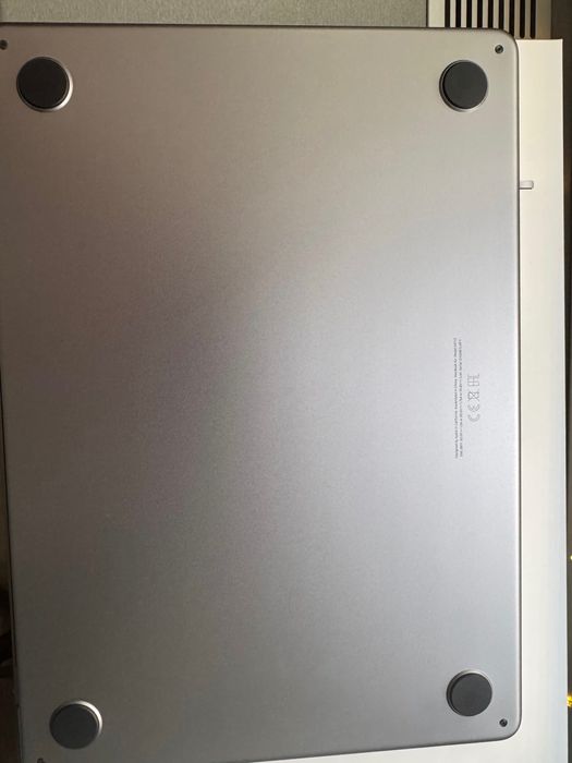 MacBook Air M3 13” – CA NOU, BATERIE 100%, GARANȚIE