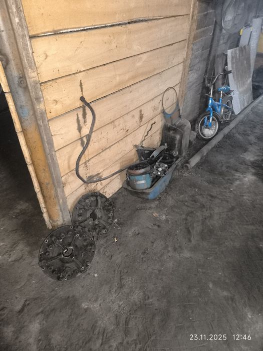 Продам запчасти на т40