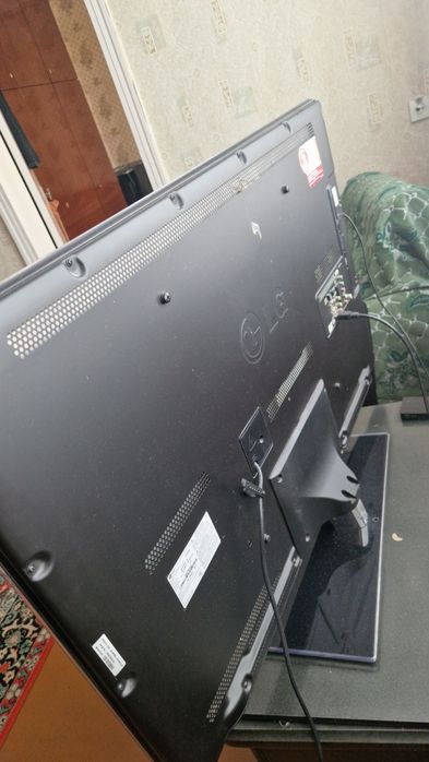 Продам телевизор LG