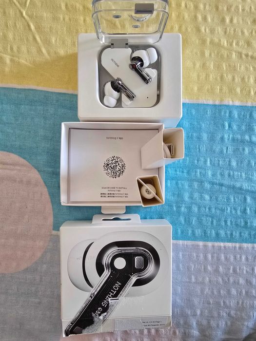Nothing Ear Buds (R) generatia a 3-a (penultima)
