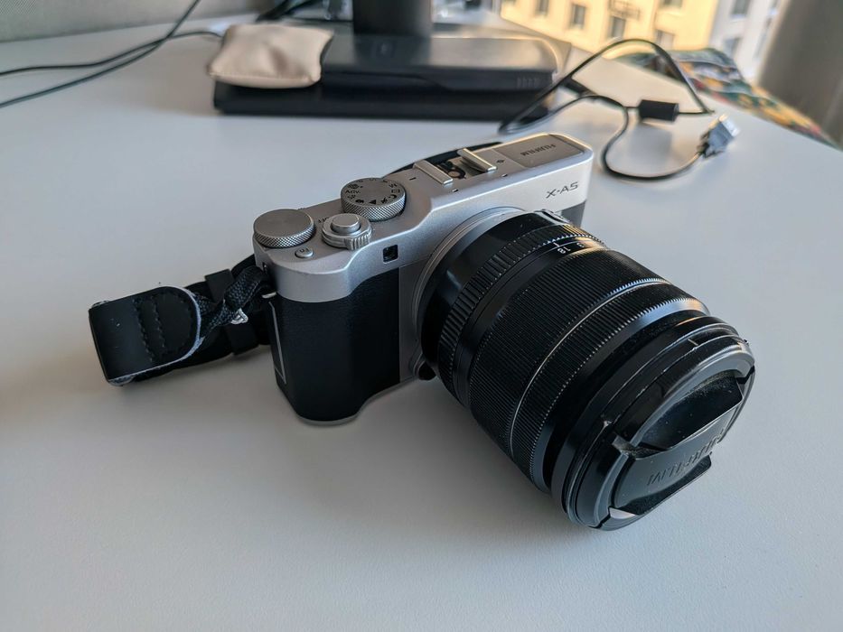 Беззеркалка Fujifilm X-A5
