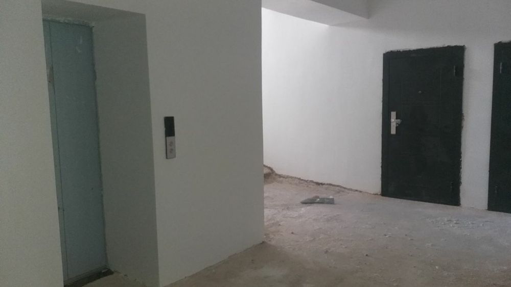 Karobka uy sotiladi.