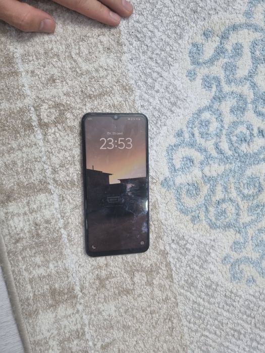 Samsung S21 как новый и Поко