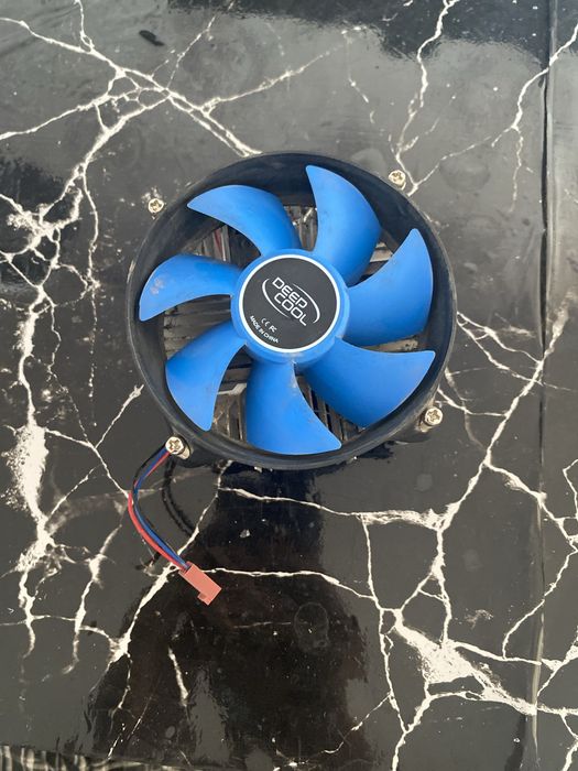 Кулер Deepcool — рабочий, тихий торг уместен