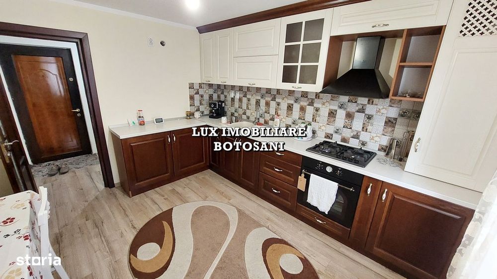 Apartament 3 camere, Stejari