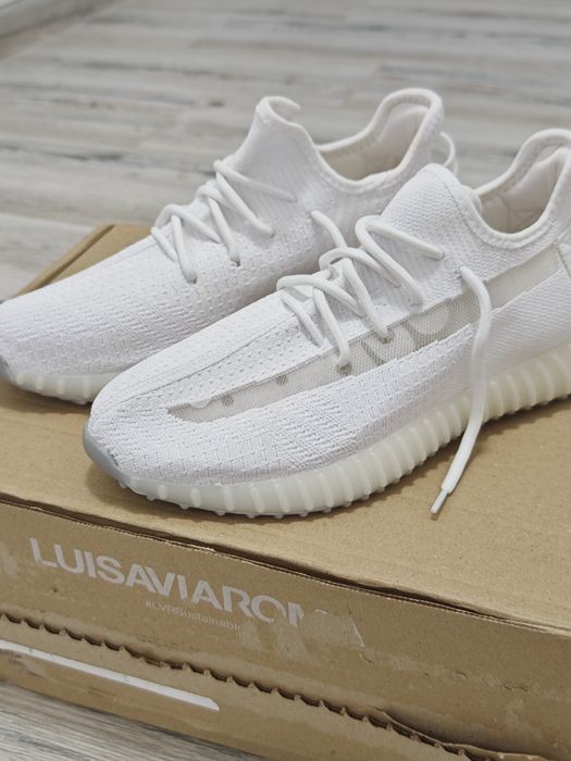 Yeezy 350 white NOI, 45