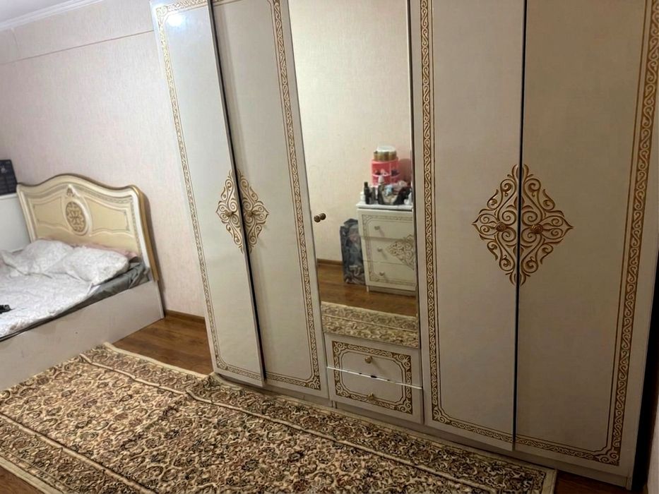 Спальный гарнитур