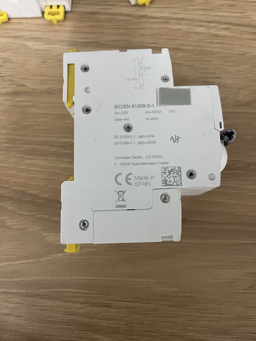 Sigurante diferential Schneider