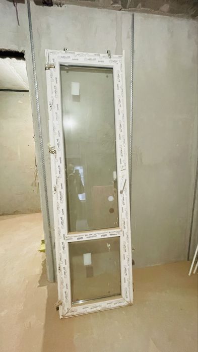 Пластиковые окна и двери на балкон