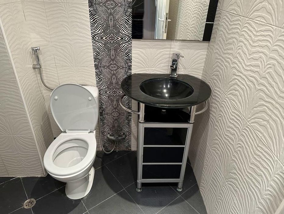 Дава се под наем Тристаен апартамент в Пловдив, Кючук Париж - 76 кв.м за 408 € - Снимка #6