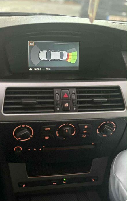 BMW Seria 5 E60 2.2 benzină – SCHIMB / 1500€ – fără acte