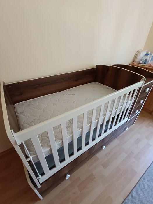 Детска кошара с подвижна решетка + матрак