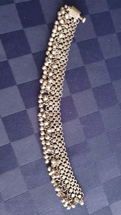 Огърлица от самороден Балтийски кехлибар. и Поср.гривни за глезен