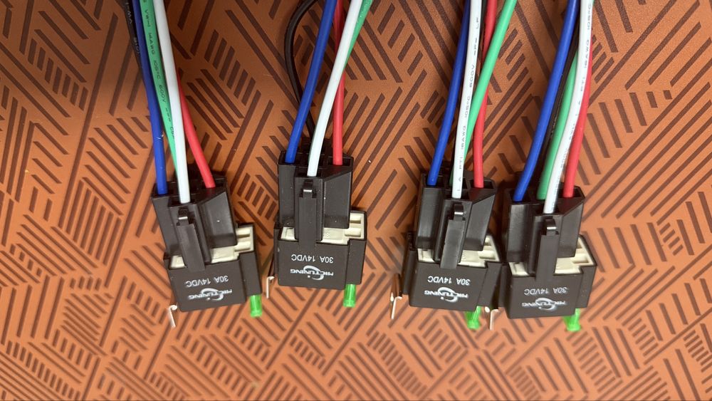 Releu auto 5pini 30A, soclu si cabluri