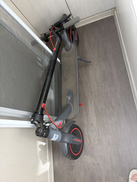 Электро самокат почти новый