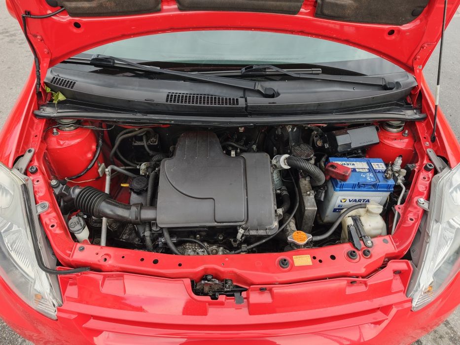 Daihatsy Sirion 1.0i 12V Газ-Бензин