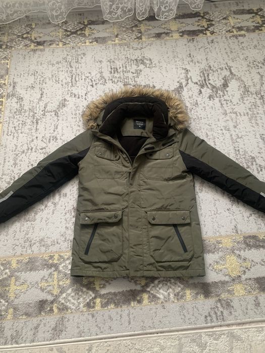 Продам куртку в хорошем состяний Defacto