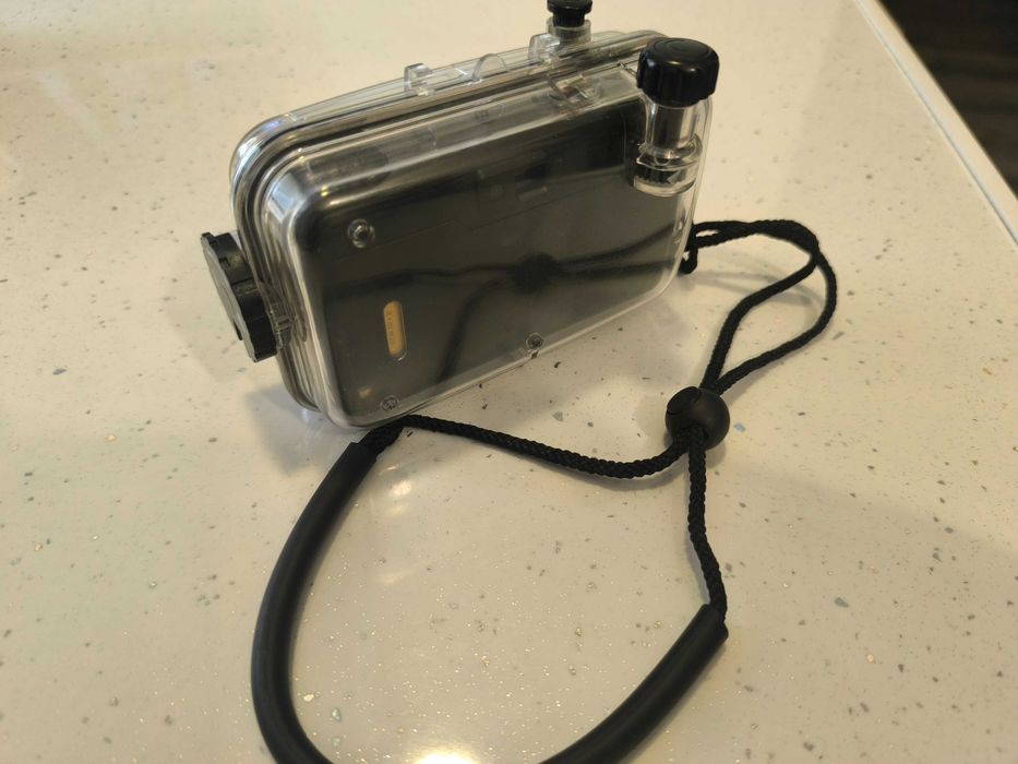 Подводна камера, филмова, с 36-кадрова лента.