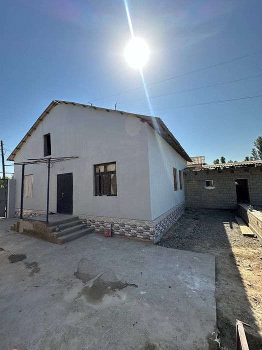 Srochno Uy sotiladi 6.3 sotx 5 x.ona. 69000dollarga