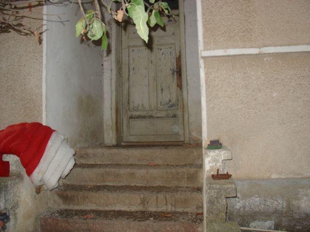 Продава се Къща в с. Черкаски, Област Монтана - 120 кв.м за 85 €/кв.м - Снимка #4