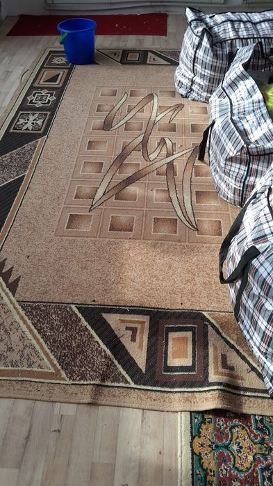 Продам ковры 2/3 и 2/2