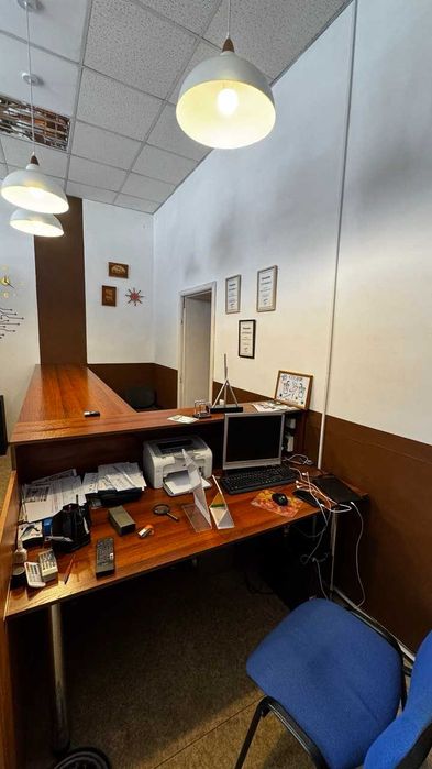 Ресепшн - стойка администратора.