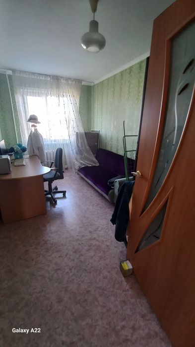 Продам квартиру  3 комнатная