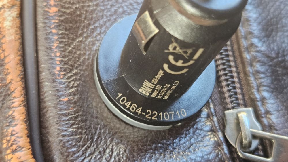 Зарядно с 2 USB за автомобил