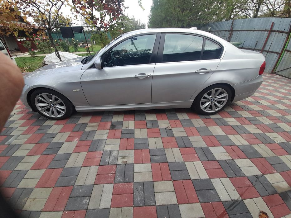 De vânzare bmw e90 2010