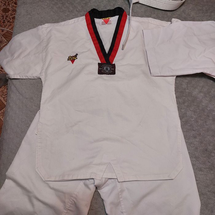 Продам экипировку на таэквондо