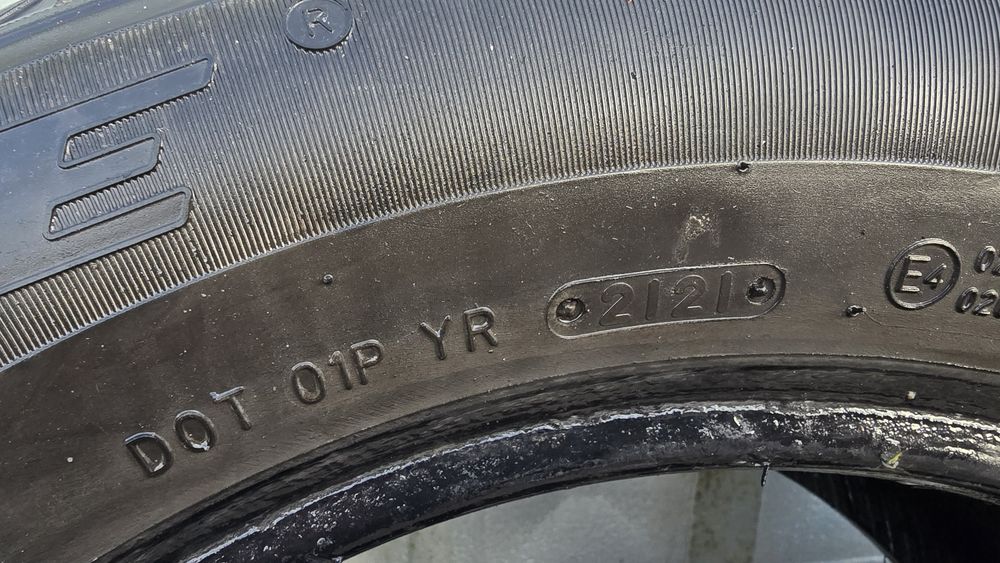 Зимние шины 215/60/16