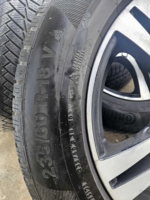 Зимни гуми 4бр. Continental 235/60/18 DOT 2020- 110евро комплекта 5мм. грайфер. Зимни гуми 4бр. Dunlop 255/55/18 DOT 2019 -110 евро комплекта 5мм