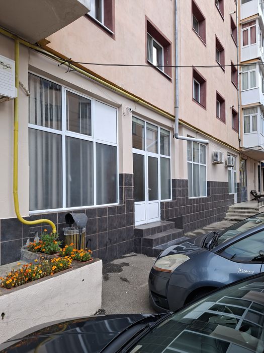 Spații comerciale sau de locuit Vișoi 3