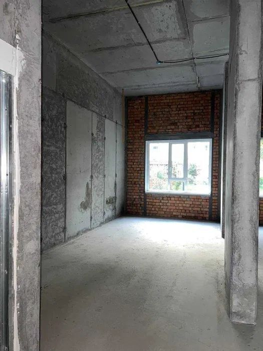 Cдаётся Помещение Вдоль Дороги Орн Мост Тапоич 96м2 (N167)