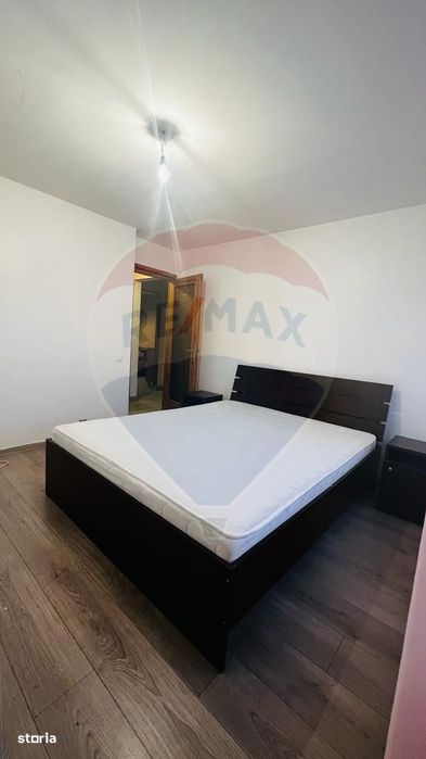 Apartament cu 3 camere de închiriat