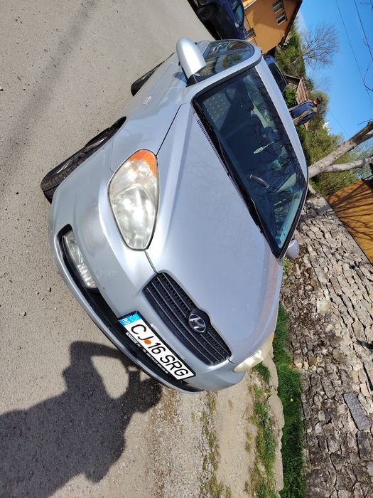 Vând Hyundai Accent