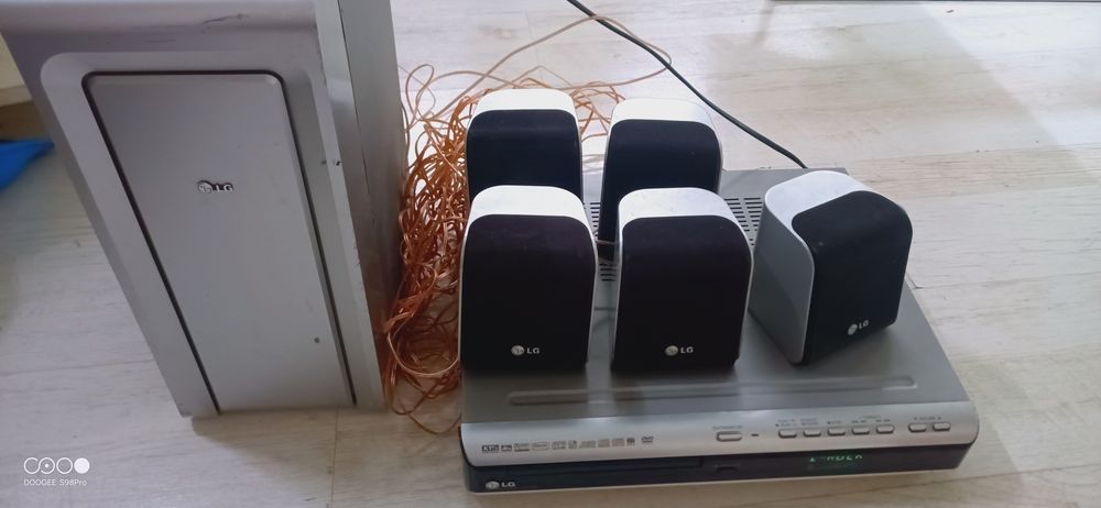 Продавам домашно кино радио ресиивер LG  DVD LH -T255