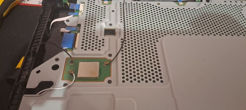 Mentenanță și Reparații PS4 (Slim/Pro) - Exclusiv prin Curier Rapid