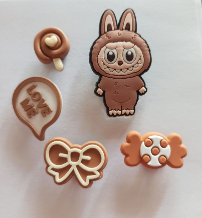 Labubu значки за crocs