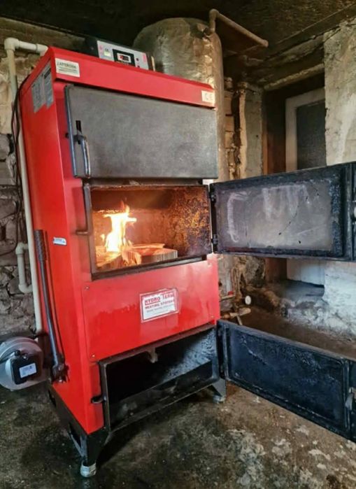 Здравейте хотел се продава заради покупка на палетиче Просто се скара