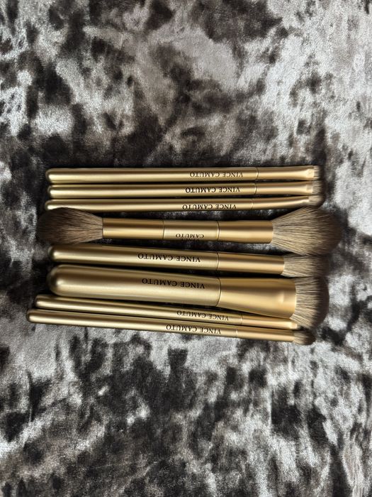 Pensule machiaj Vince Camuto