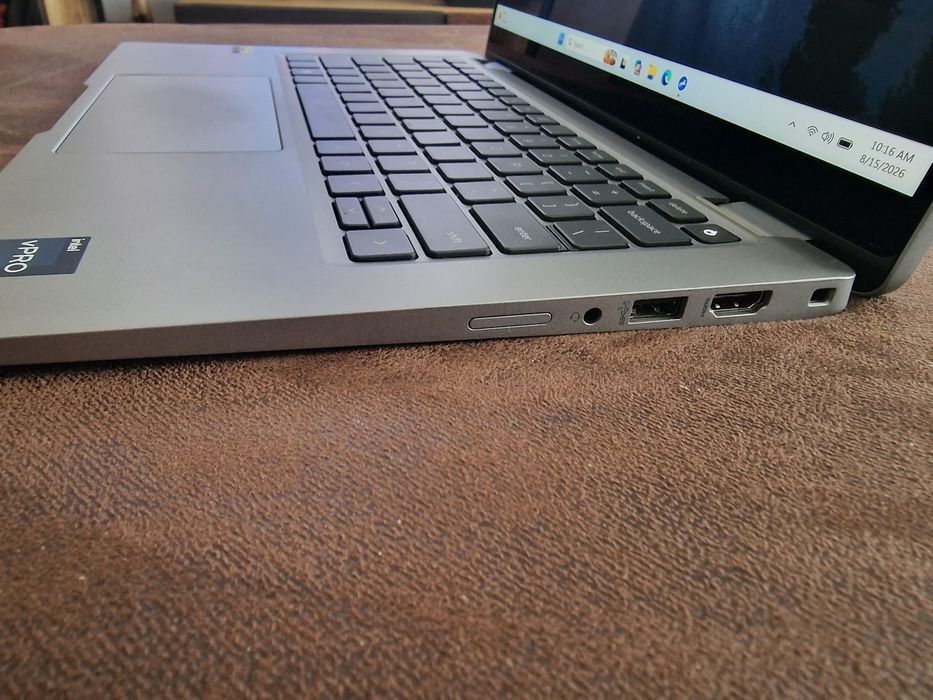 Dell Latitude 5330 - i7 vPRO - 16 GB - 256 M2