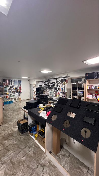 Сдам срочно коммерческое помещение