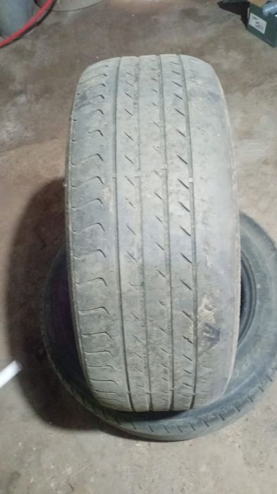 Продам покрышки б/у  в хорошем состоянии.