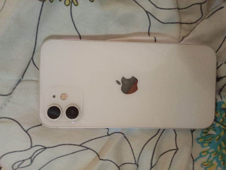 Iphone 12 с гарантие