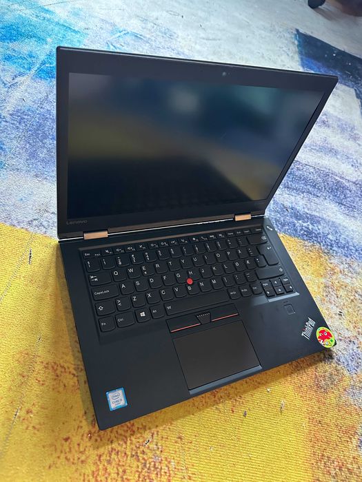 laptop lenovo x1 carbon, i5 gen 6 , ssd 256 , 8 gb ddr4