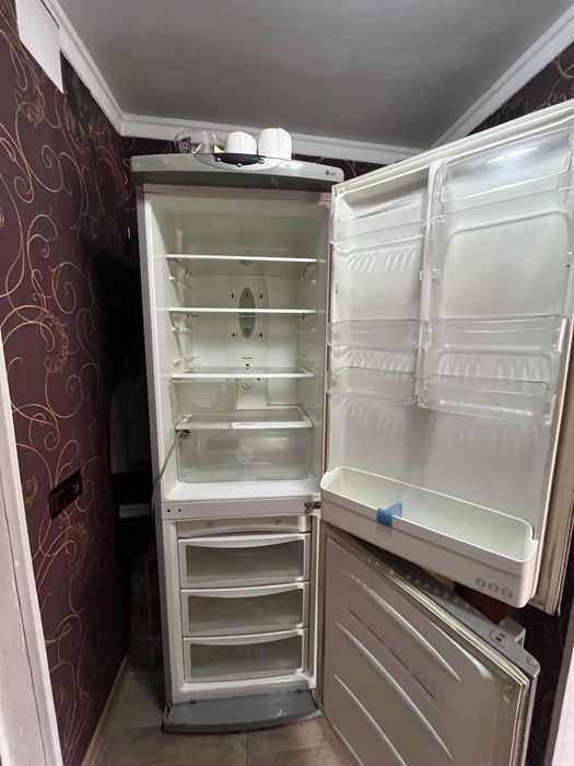 Холодильник б/у LG