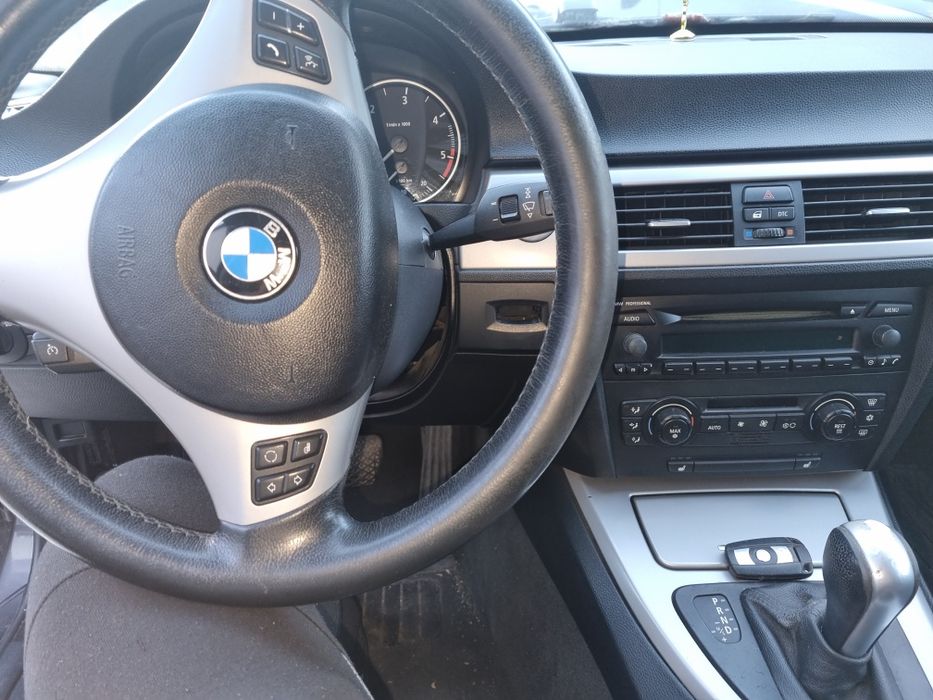 Dezmembrez Bmw e90 320d 163cp 2005