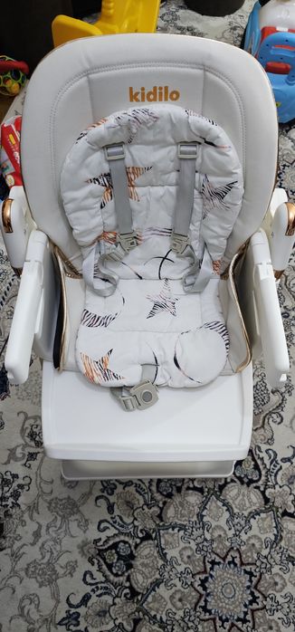 Детский стульчик для кормления