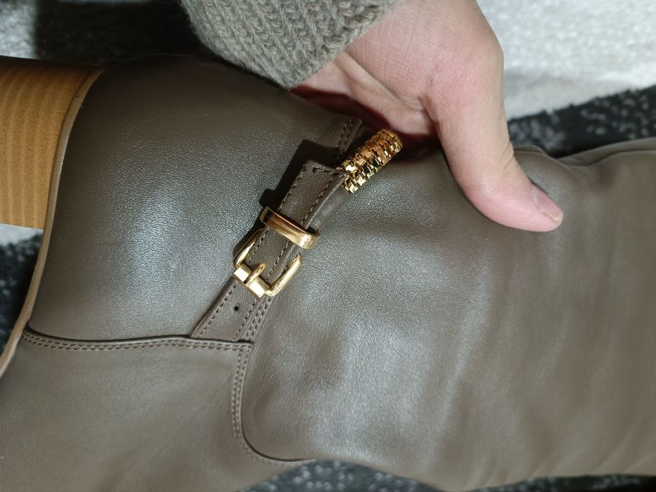 Женские зимние сапоги